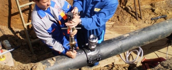Как врезаться в водопроводную трубу под давлением